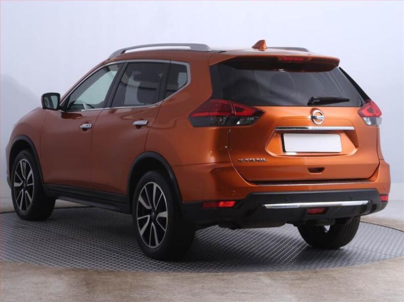 Nissan X-Trail - hlavní fotka