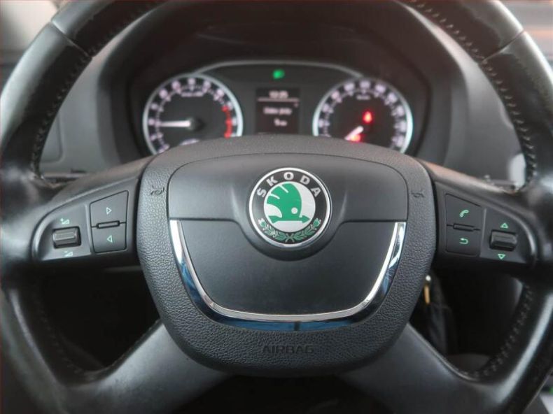 Škoda Octavia - hlavní fotka