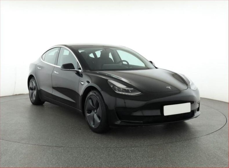 Tesla Model 3 - hlavní fotka inzerátu