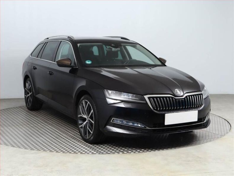Škoda Superb - hlavní fotka