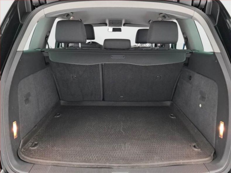 Volkswagen Touareg - hlavní fotka