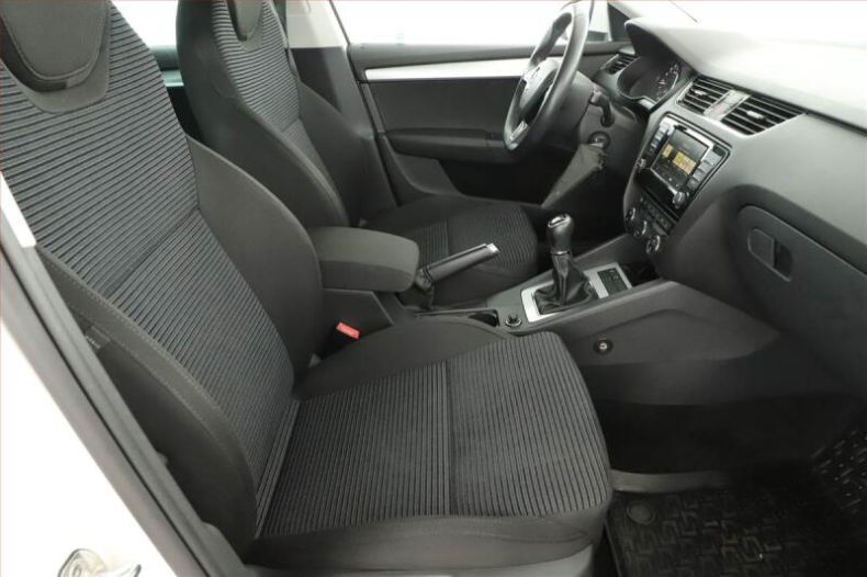 Škoda Octavia - hlavní fotka