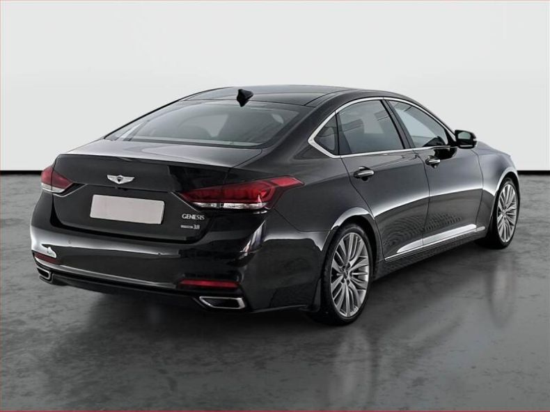 Hyundai Genesis - hlavní foto