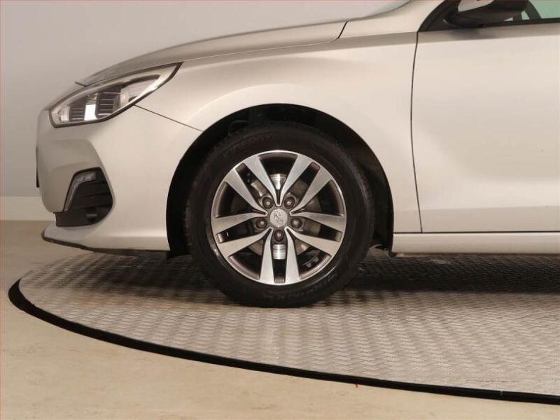 Hyundai i30 - hlavní fotka