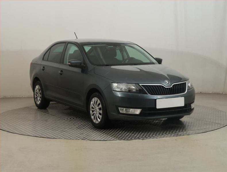 Škoda Rapid - hlavní foto