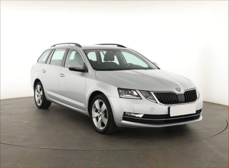 Škoda Octavia - hlavní fotka