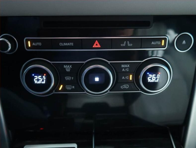 Land Rover Range Rover - hlavní fotka