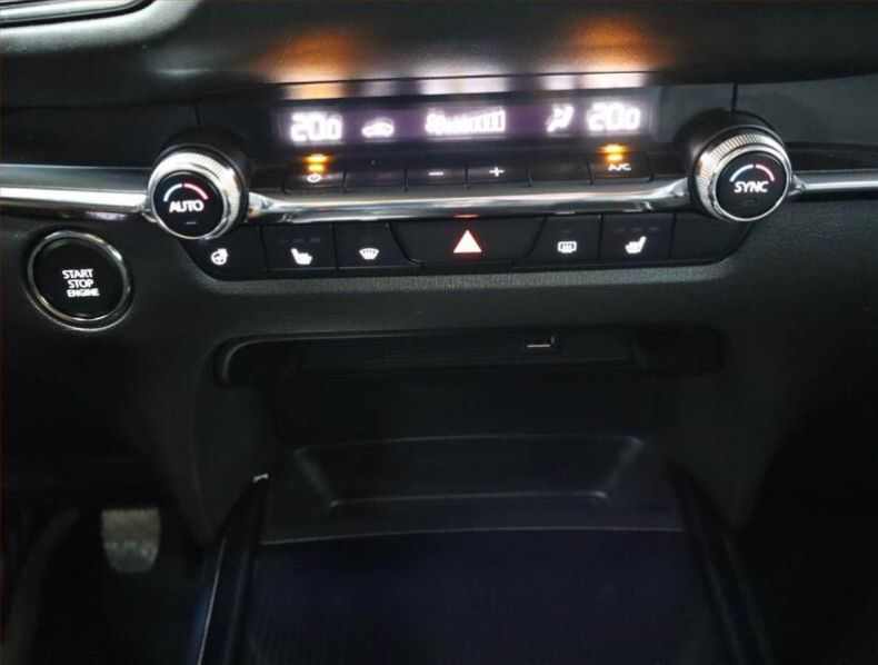 Mazda CX-30 - hlavní fotka