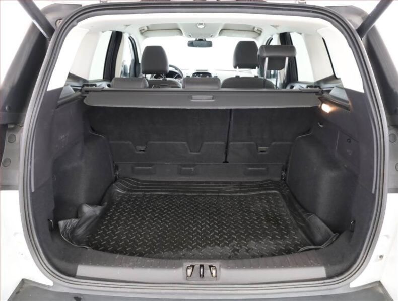 Ford Kuga - hlavní fotka