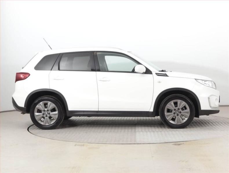 Suzuki Vitara - hlavní fotka