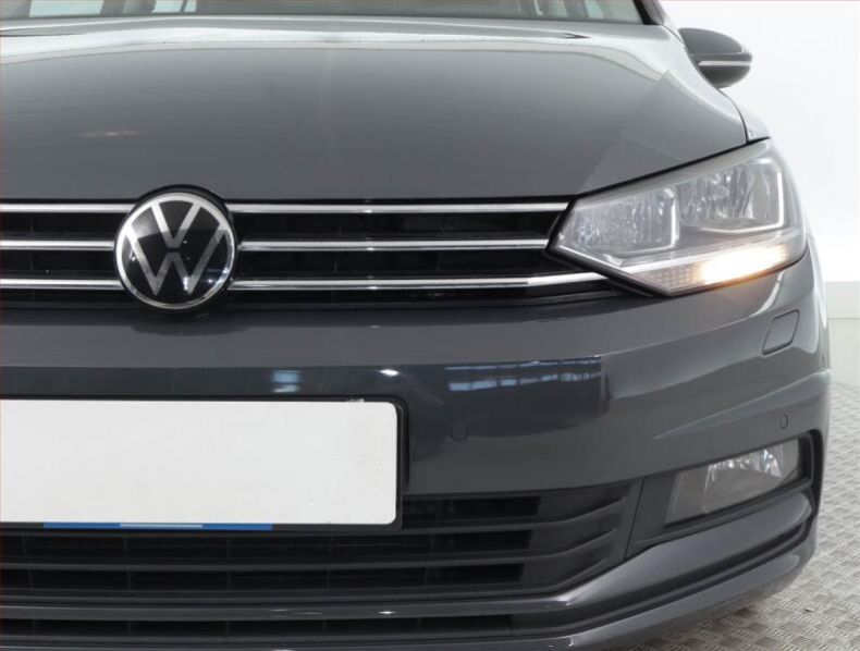 Volkswagen Touran - hlavní fotka