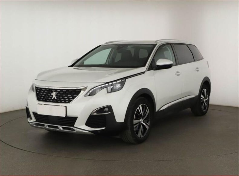 Peugeot 5008 - hlavní fotka