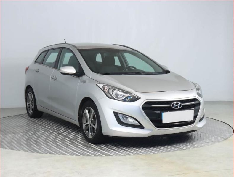 Hyundai i30 - hlavní foto