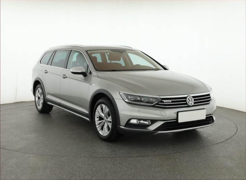 Volkswagen Passat - hlavní foto