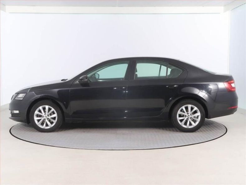 Škoda Octavia - hlavní fotka