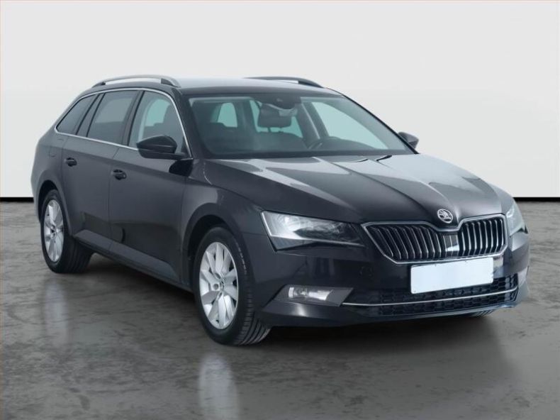 Škoda Superb - hlavní foto