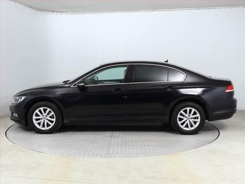 Volkswagen Passat - hlavní fotka