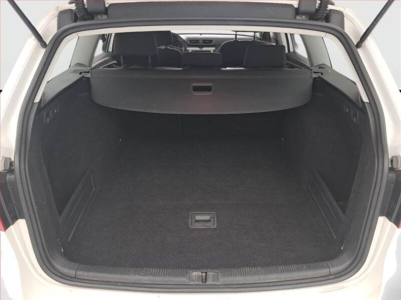 Volkswagen Passat - hlavní fotka