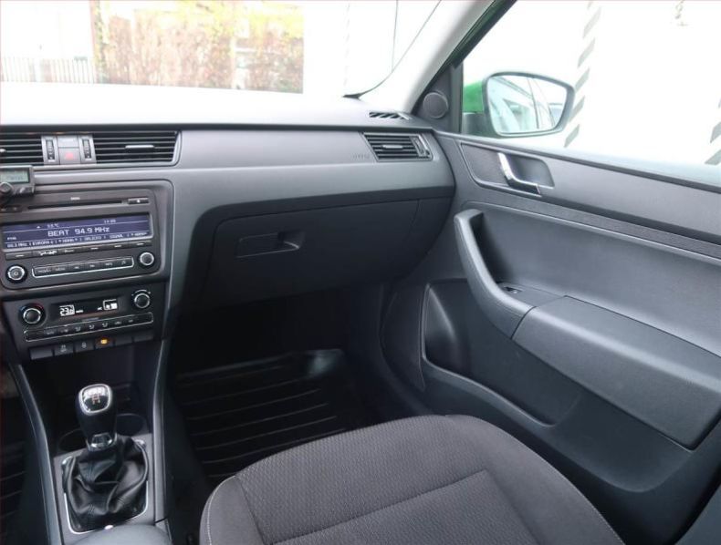 Škoda Rapid - hlavní fotka