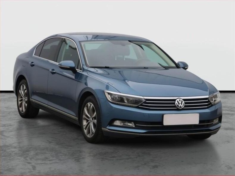 Volkswagen Passat - hlavní foto