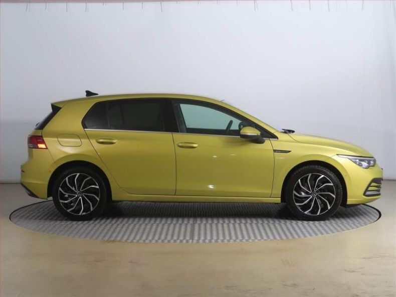 Volkswagen Golf - hlavní fotka