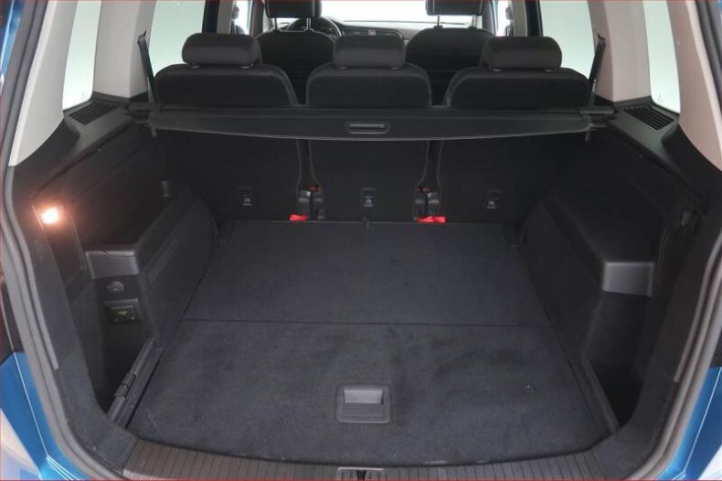 Volkswagen Touran - hlavní fotka