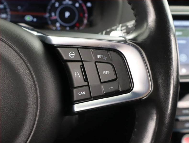 Jaguar F-Pace - hlavní fotka