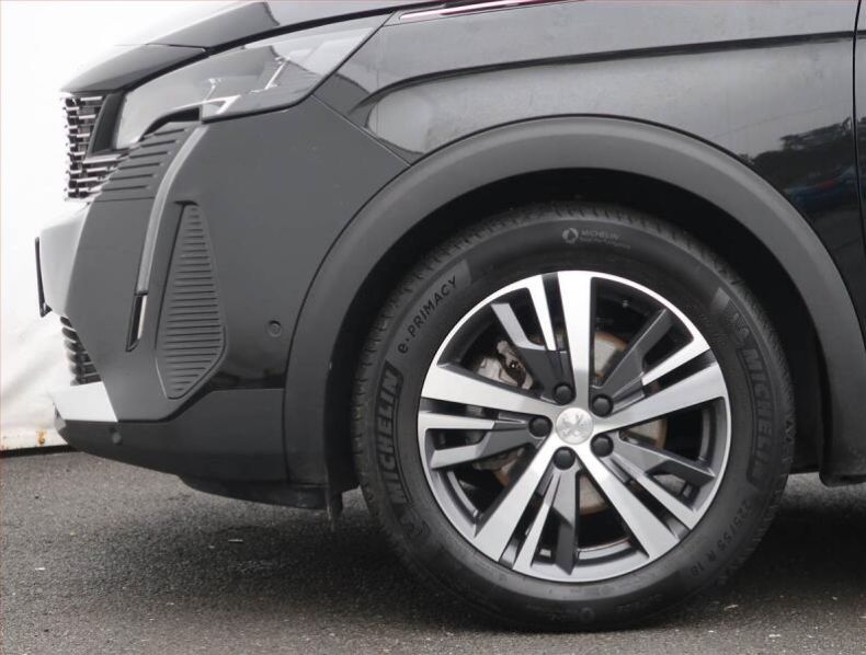 Peugeot 3008 - hlavní fotka