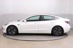 Tesla Model 3 - fotka číslo 2