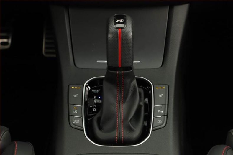 Hyundai i30 - hlavní fotka
