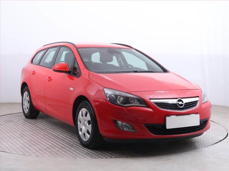 Opel Astra - hlavní foto