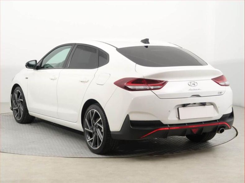 Hyundai i30 - hlavní fotka