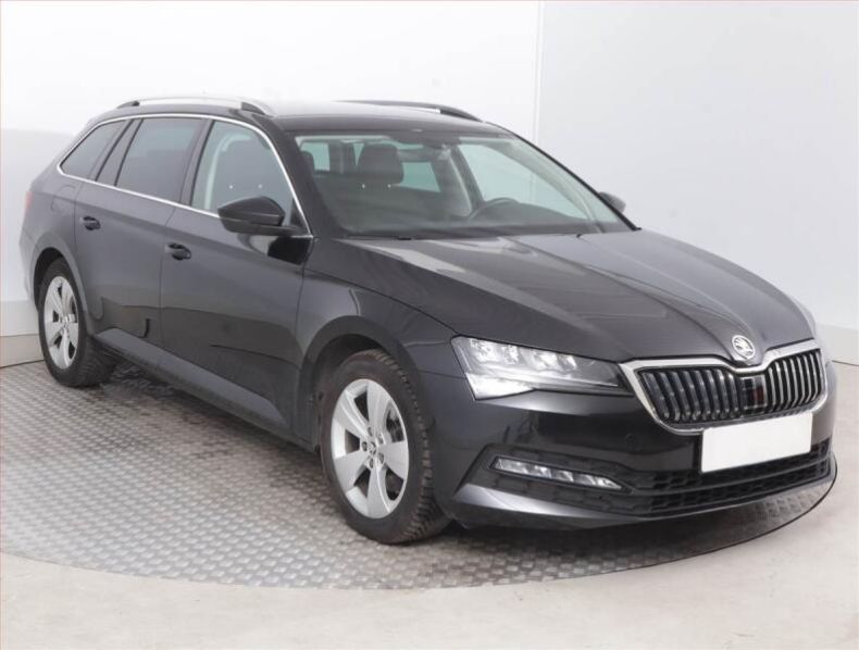 Škoda Superb - hlavní foto