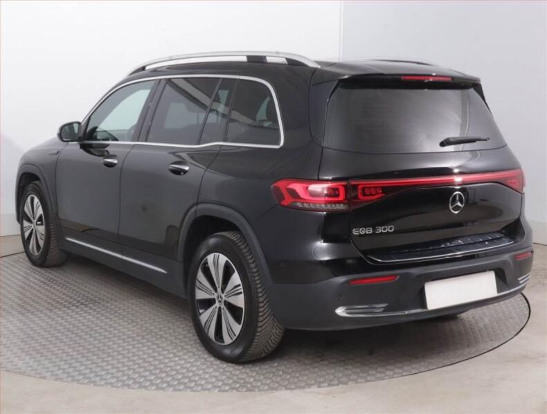 Mercedes EQB - hlavní fotka