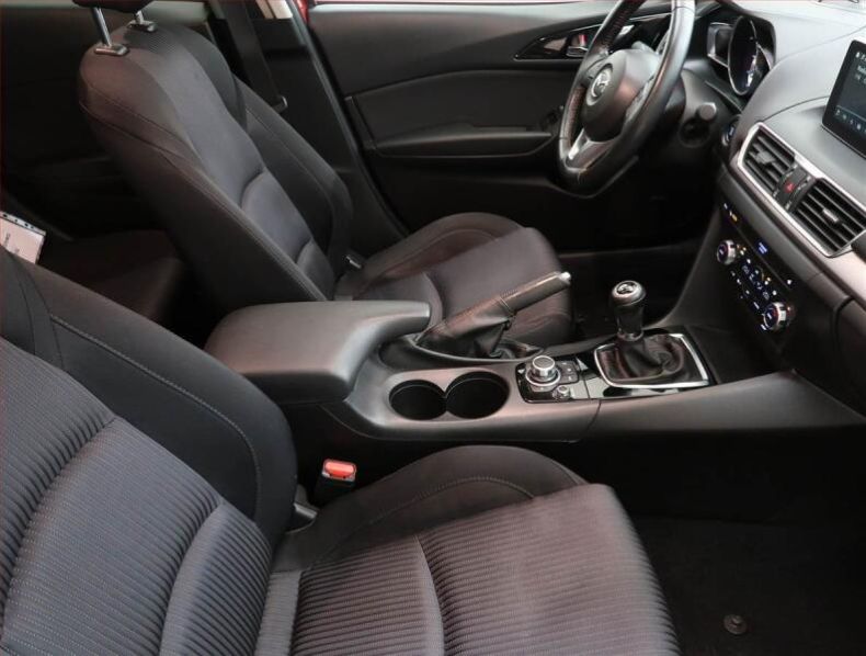 Mazda 3 - hlavní fotka