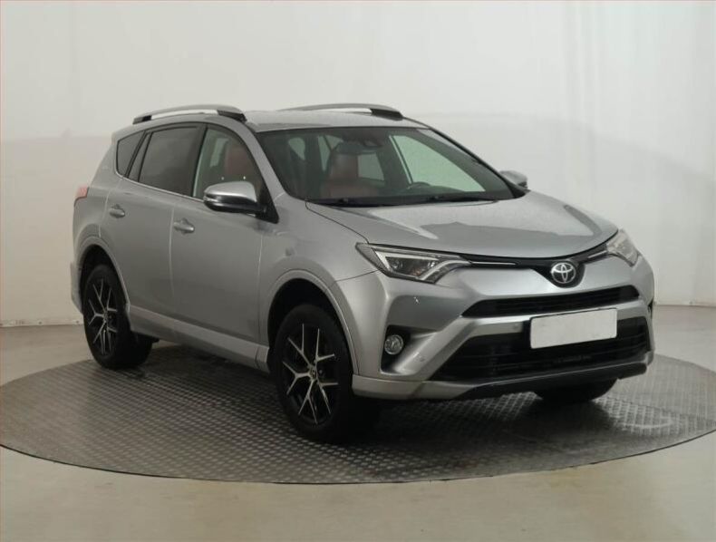 Toyota RAV 4 - hlavní foto