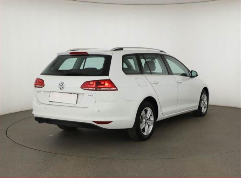 Volkswagen Golf - hlavní fotka