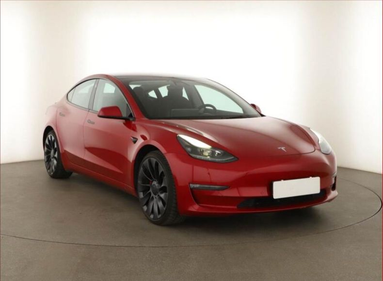 Tesla Model 3 - hlavní fotka inzerátu