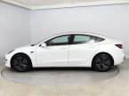 Tesla Model 3 - fotka číslo 2