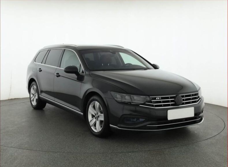 Volkswagen Passat - hlavní foto