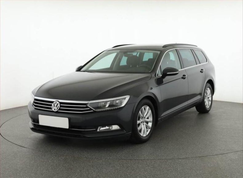 Volkswagen Passat - hlavní fotka