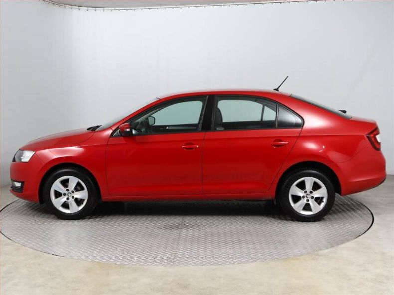 Škoda Rapid - hlavní fotka