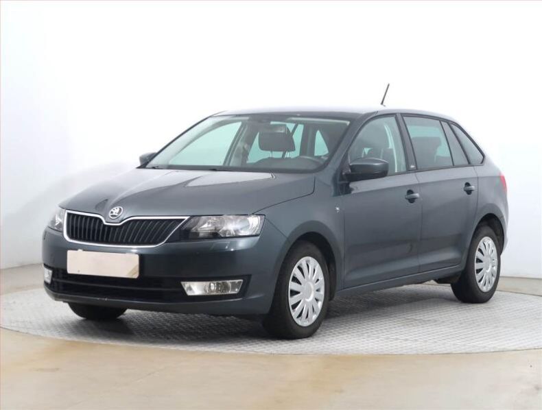 Škoda Rapid - hlavní fotka