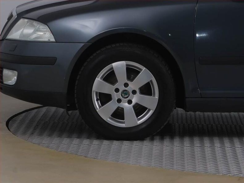 Škoda Octavia - hlavní fotka