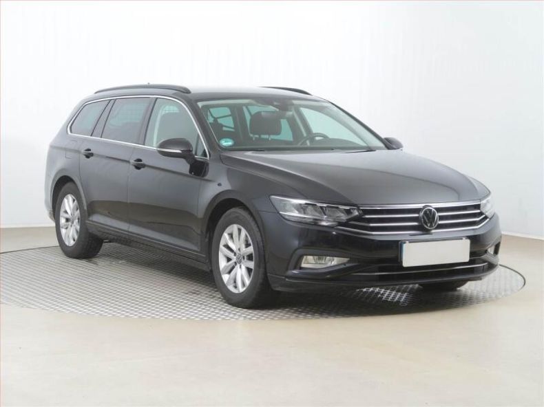 Volkswagen Passat - hlavní foto