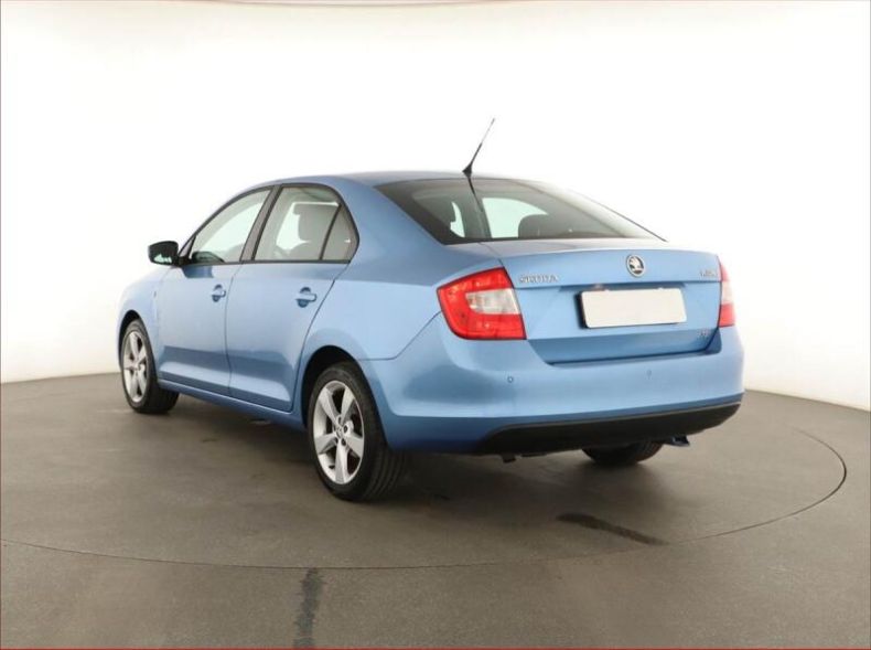Škoda Rapid - hlavní fotka