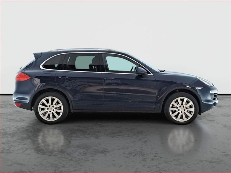 Porsche Cayenne - hlavní fotka