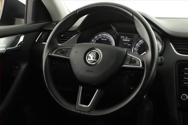 Škoda Octavia - hlavní fotka