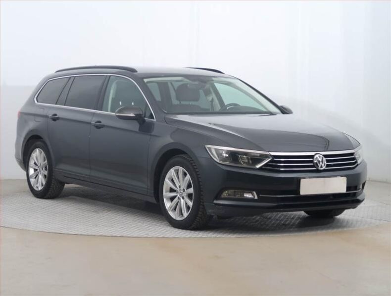 Volkswagen Passat - hlavní fotka inzerátu