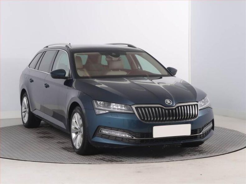Škoda Superb - hlavní foto
